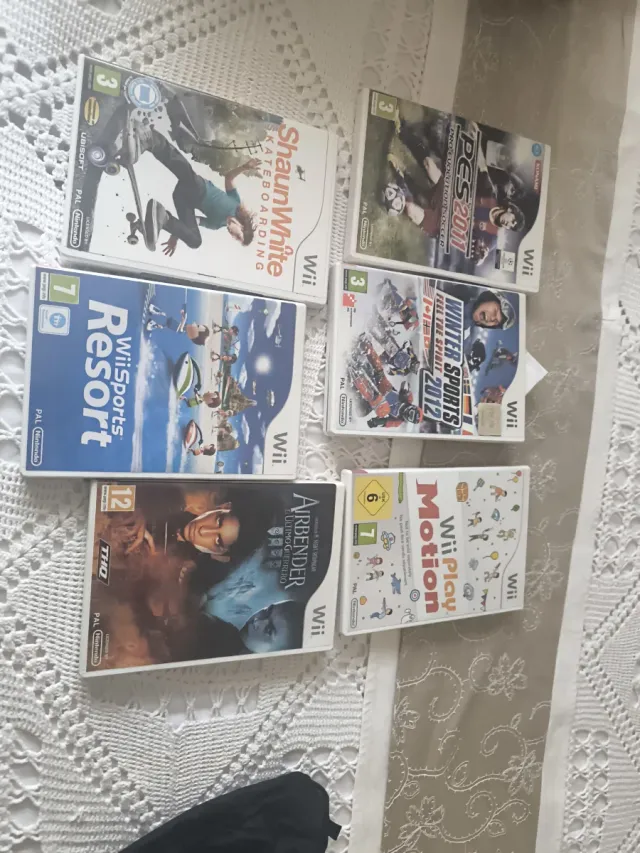 Lote 6 Juegos Wii: PES 2011, Shaun White, Resort