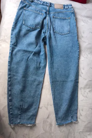 Pantalón vaquero corte tipo mom