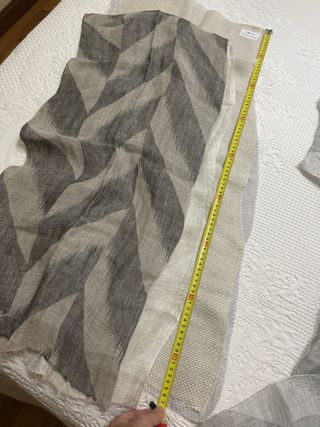 Retales de tela beige gris y azul