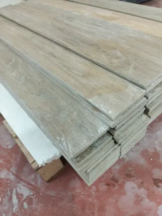 Rodapié efecto madera 93x9,5 (81 uds)