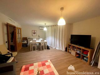 Piso en venta en Linares