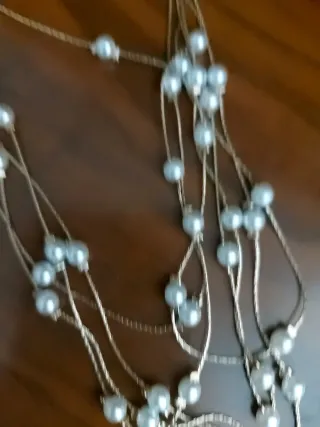 Collar de perlas bisutería dorado