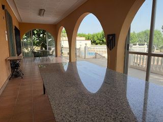 Chalet en venta en Novelda