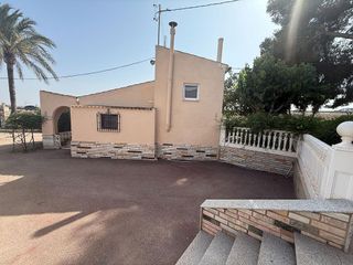 Chalet en venta en Novelda