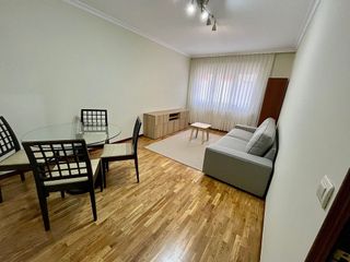 Piso en alquiler en El Llano en Gijón