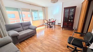 Piso en alquiler en Mercado en Alicante