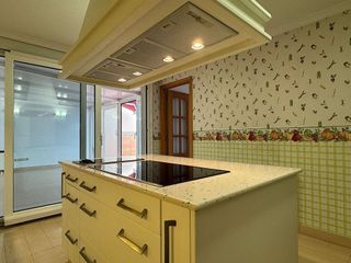 Piso en alquiler en Ensanche - Sar en Santiago de Compostela