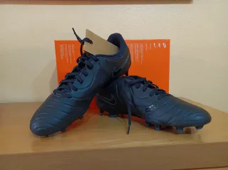 Botas de Fútbol Nike Negras