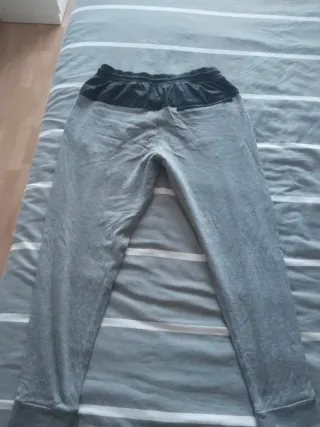 Pantalón chándal Nike gris