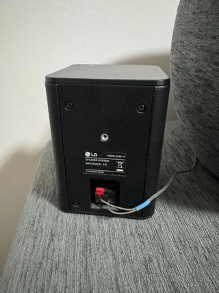 Barra de Sonido LG + Altavoces Inalámbricos