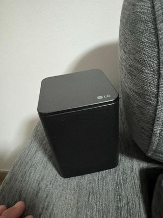 Barra de Sonido LG + Altavoces Inalámbricos