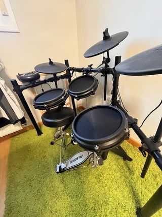 Batería Electrónica Alesis Nitro Completa
