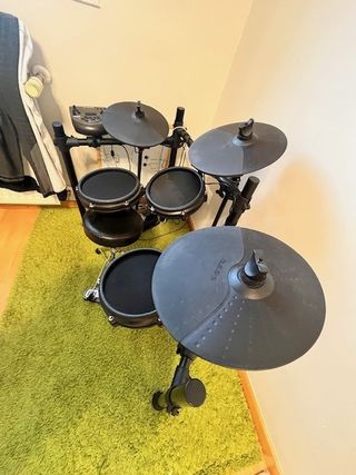 Batería Electrónica Alesis Nitro Completa