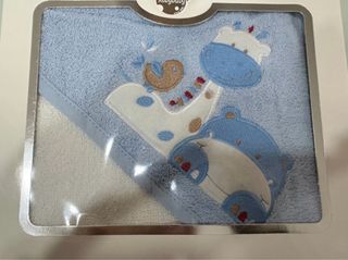 Accappatoio triangolare in spugna