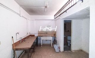 Local comercial en venta en El Castell en Burjassot