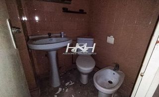 Local comercial en venta en El Castell en Burjassot