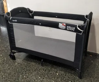 Cuna de viaje Brevi Hello Kitty