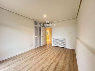 Chalet en alquiler en Piovera - Conde Orgaz en Madrid