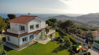 Chalet en venta en Roca Grossa - Serra Brava en Lloret de Mar