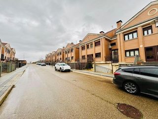 Casa adosada en venta en Cistérniga