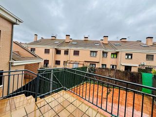 Casa adosada en venta en Cistérniga
