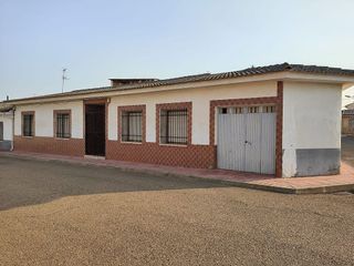 Chalet en venta en Corral de Almaguer