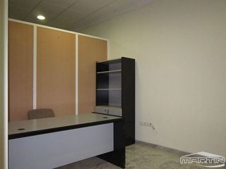 Local comercial en alquiler en Lucena
