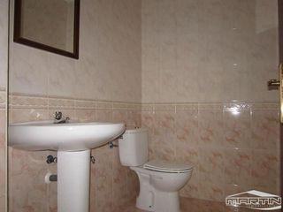 Local comercial en alquiler en Lucena