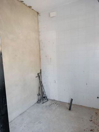 Local comercial en alquiler en Silla