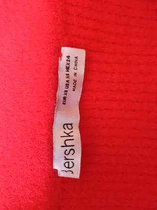 Jersey Bershka rojo cuello cremallera Talla XS