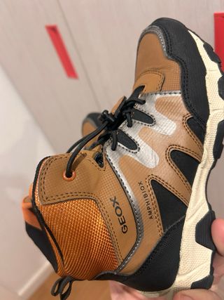 Botas Geox montaña infantiles talla 33 NUEVAS