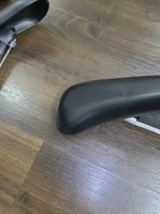 Lote 7 perchas traje plástico negro