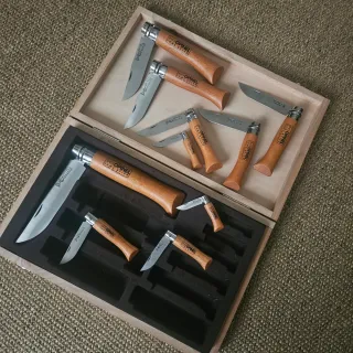 Collezione coltelli Opinel in legno