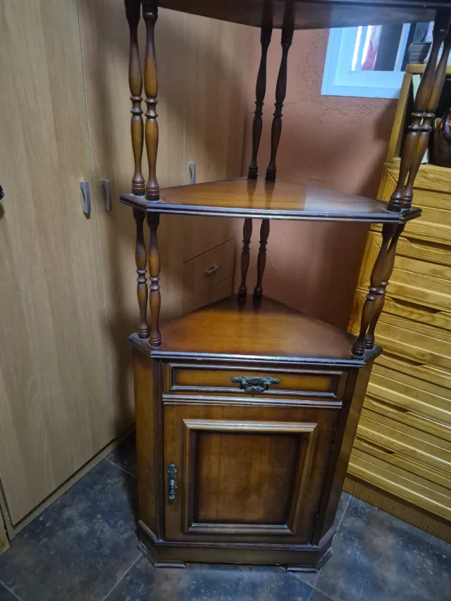 Estantería de esquina de madera, REBAJADA