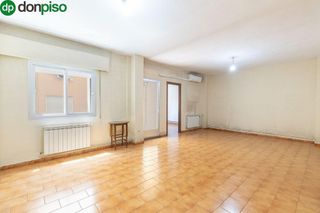 Piso en venta en Camino de Ronda - Rosaleda en Granada