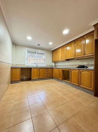 Casa adosada en alquiler en El Travaló - Martínez Valero en Elche