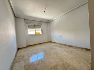 Casa adosada en alquiler en El Travaló - Martínez Valero en Elche