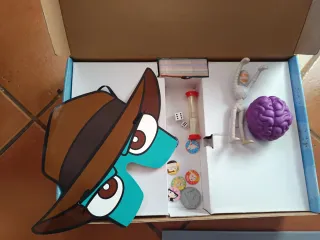 Juego de mesa Phineas y Ferb: 1104 Días de Vacacio