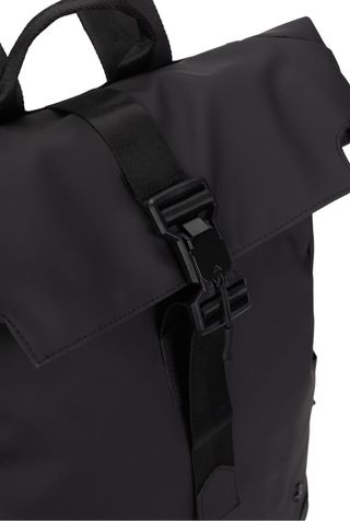 Mochila engomada impermeable.