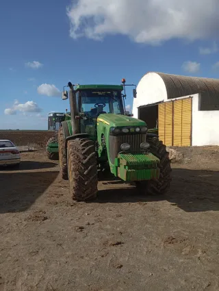 Trator John Deere 8320