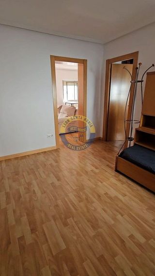 Piso en alquiler en La Chantría - La Lastra en León