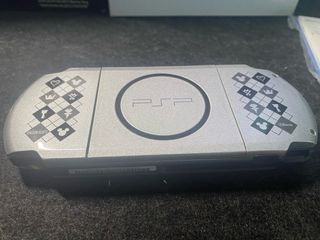 PSP 3000 Edición Kingdom Hearts Plata