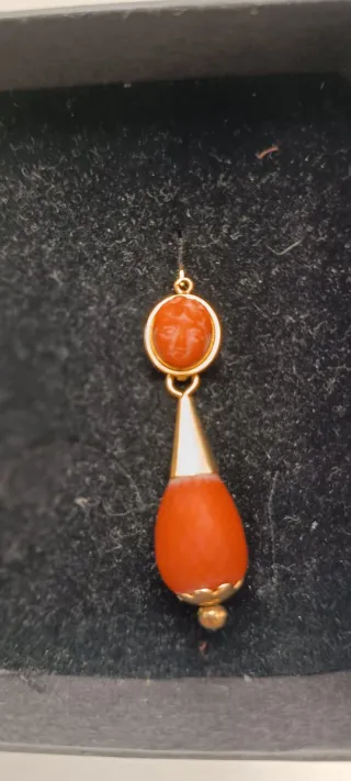 Pendientes Oro 18k Coral Rojo Victoriano, unicos