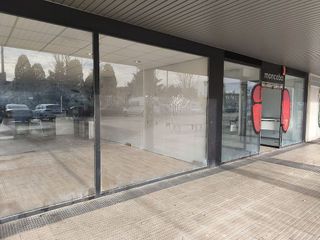 Local comercial en venta en Buztintxuri en Pamplona