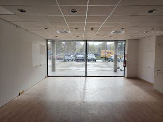 Local comercial en venta en Buztintxuri en Pamplona