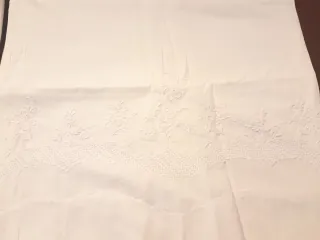 Sábana encimera y funda almohada bordada