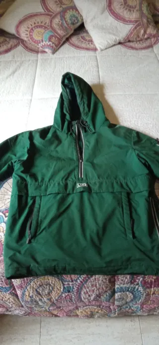 Cazadora verde talla S