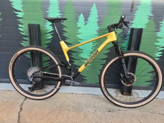 Berria Mako GX AXS L