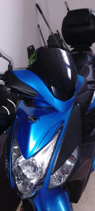 Moto Kymco 2024 - 12.000km  Potencia 125Plus