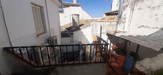 Casa adosada en venta en Baena